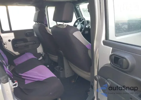 2010 Jeep Wrangler Unlimited Sport из США, поврежденный, VIN 1J4BA3H1XAL117003